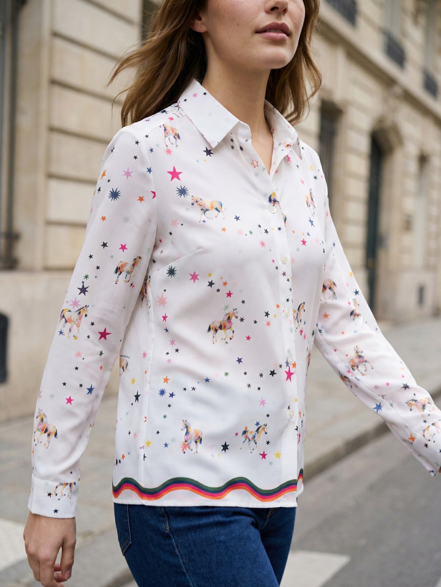 CAMISA BLANCA ESTAMPADO CABALLOS Y ESTRELLAS