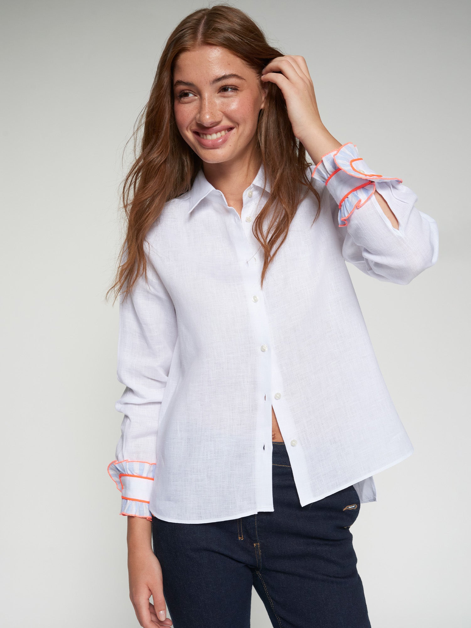CAMISA BLANCA PUÑOS VOLANTE