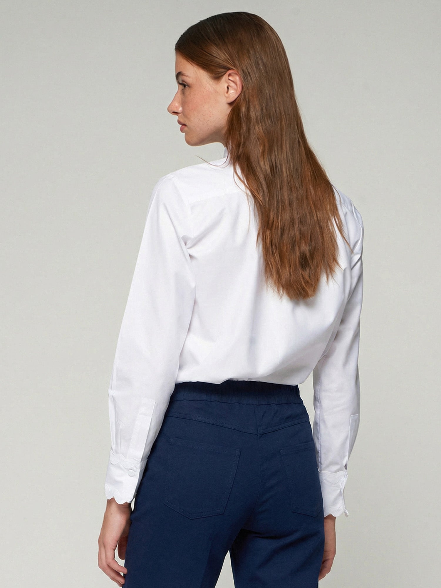 CAMISA BLANCA ONDULADA