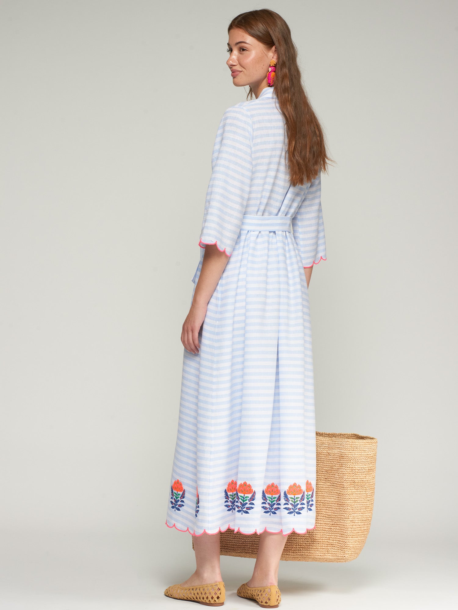 VESTIDO CAMISERO RAYAS CELESTE BORDADO FLOR