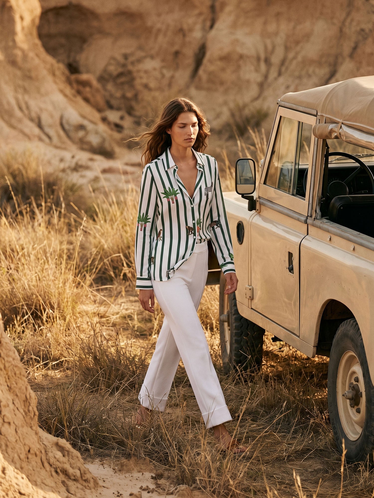 WHITE STRAIGHT TURN-UP HEM TROUSERS