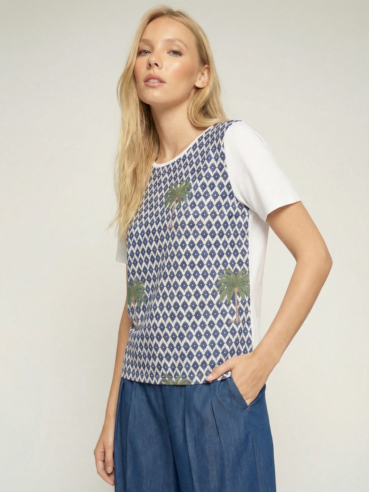 CAMISETA ESTAMPADO PALMERAS