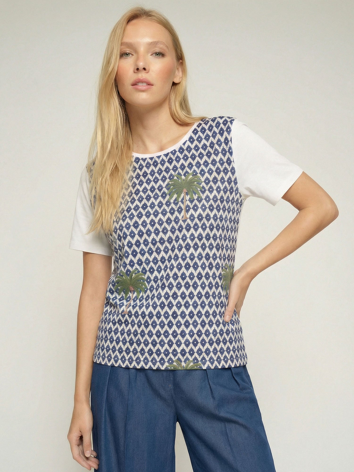 CAMISETA ESTAMPADO PALMERAS