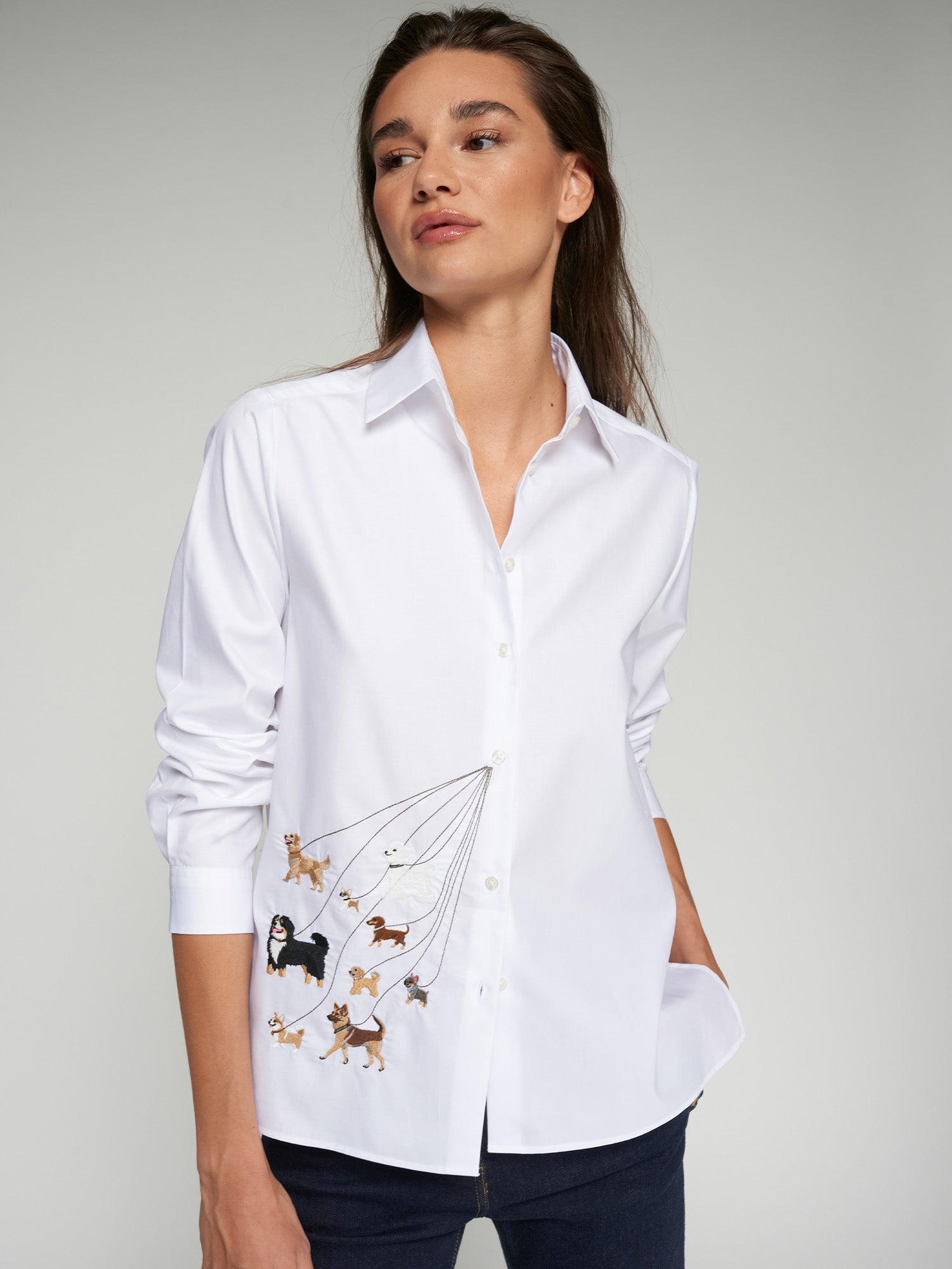 CAMISA BLANCA ILUSTRACIÓN PERROS
