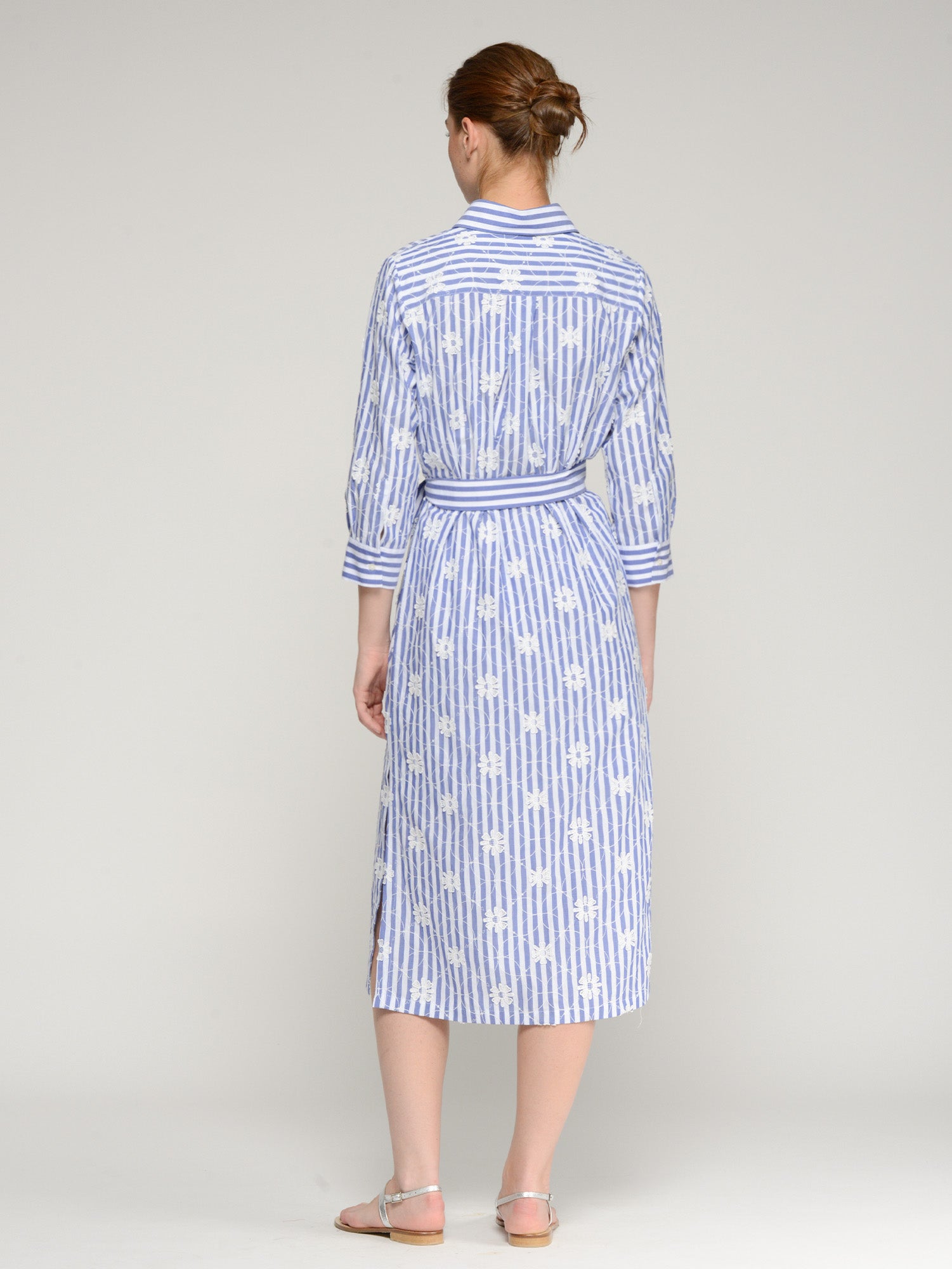 VESTIDO CAMISERO RAYAS AZUL Y FLORAL BLANCO