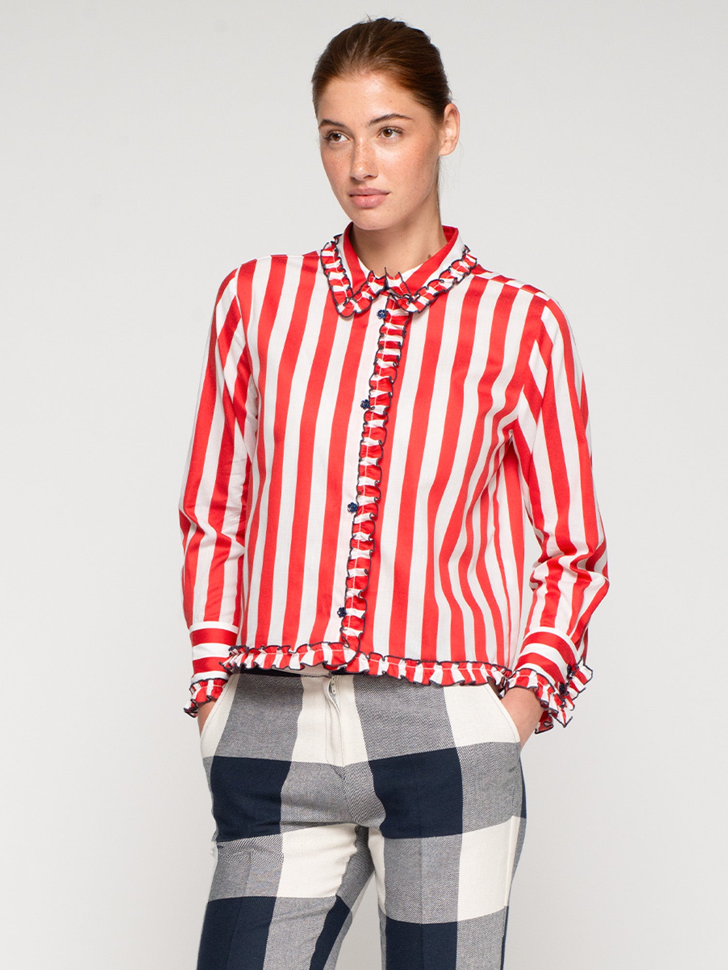 CAMISA RAYAS ROJAS VOLANTES BICOLOR