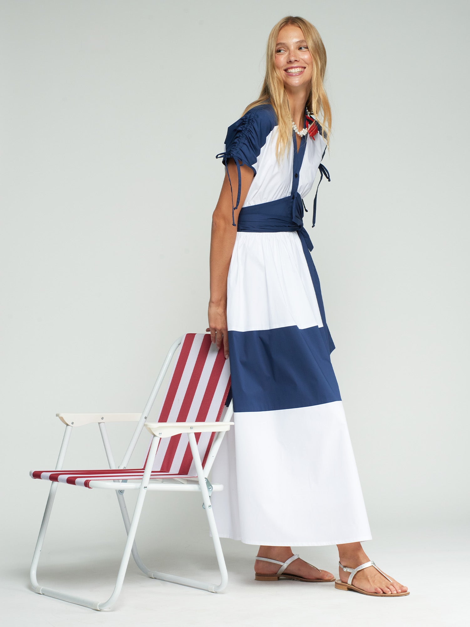 VESTIDO BLANCO Y MARINO