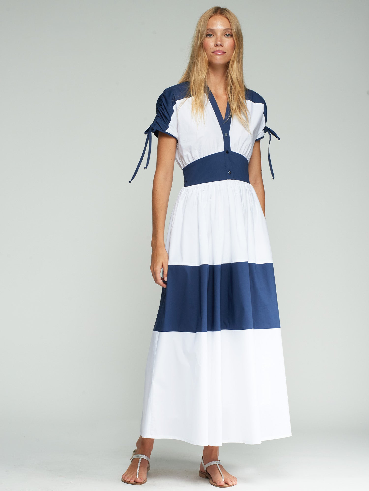 VESTIDO BLANCO Y MARINO
